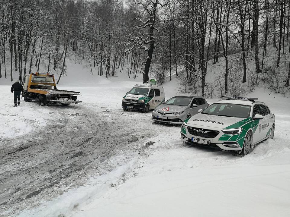 Sunku patikėti: prie mokomojo automobilio vairo – girtutėlis kaunietis