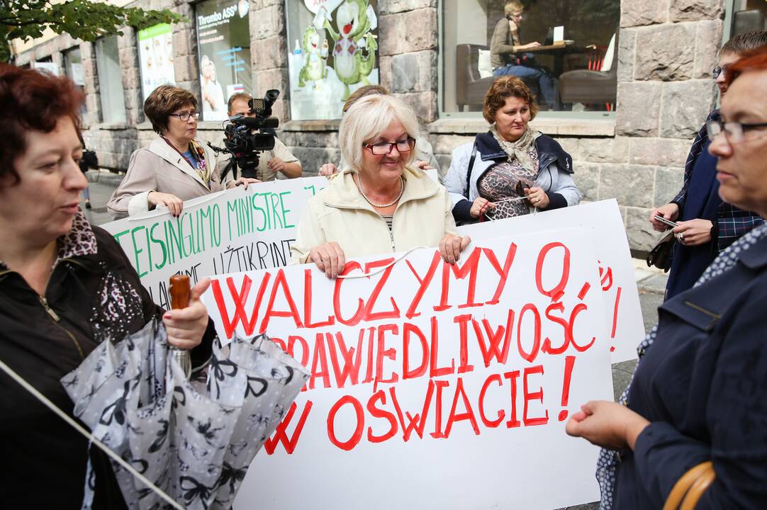 Mitingas tautinių mažumų mokykloms apginti