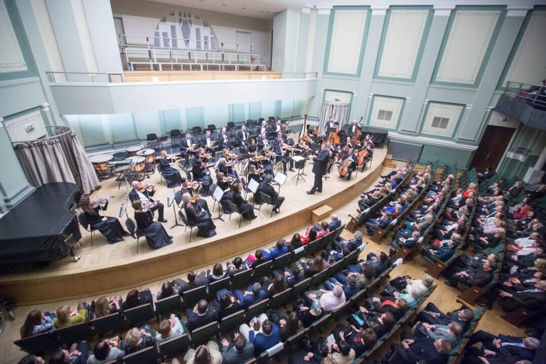 Iš Kauno filharmonijos susitikimai su muzika persikelia į internetą