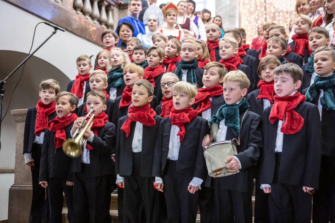 Tarptautinės Kalėdų labdaros mugės atidarymas Vilniuje