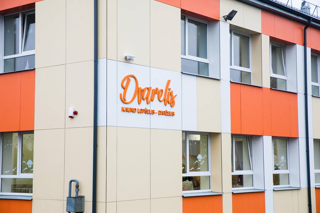 Kaune oficialiai atidarytas naujas vaikų darželis „Dvarelis“