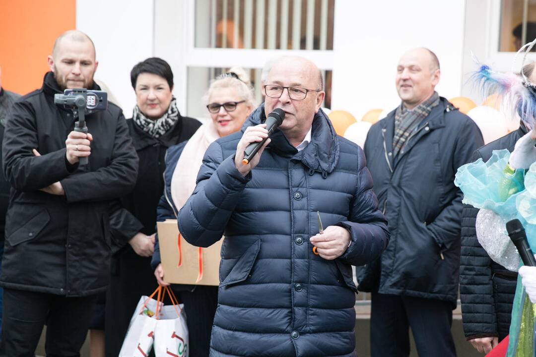 Kaune oficialiai atidarytas naujas vaikų darželis „Dvarelis“