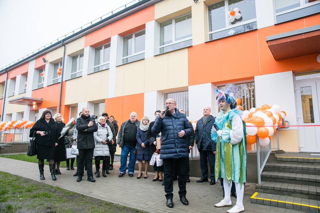 Kaune oficialiai atidarytas naujas vaikų darželis „Dvarelis“