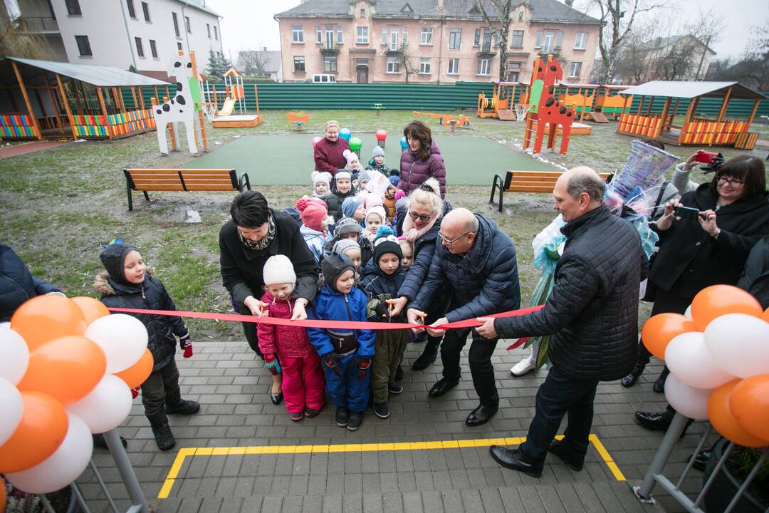 Kaune oficialiai atidarytas naujas vaikų darželis „Dvarelis“