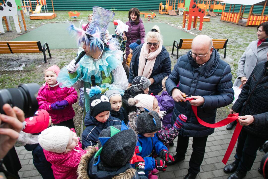 Kaune oficialiai atidarytas naujas vaikų darželis „Dvarelis“