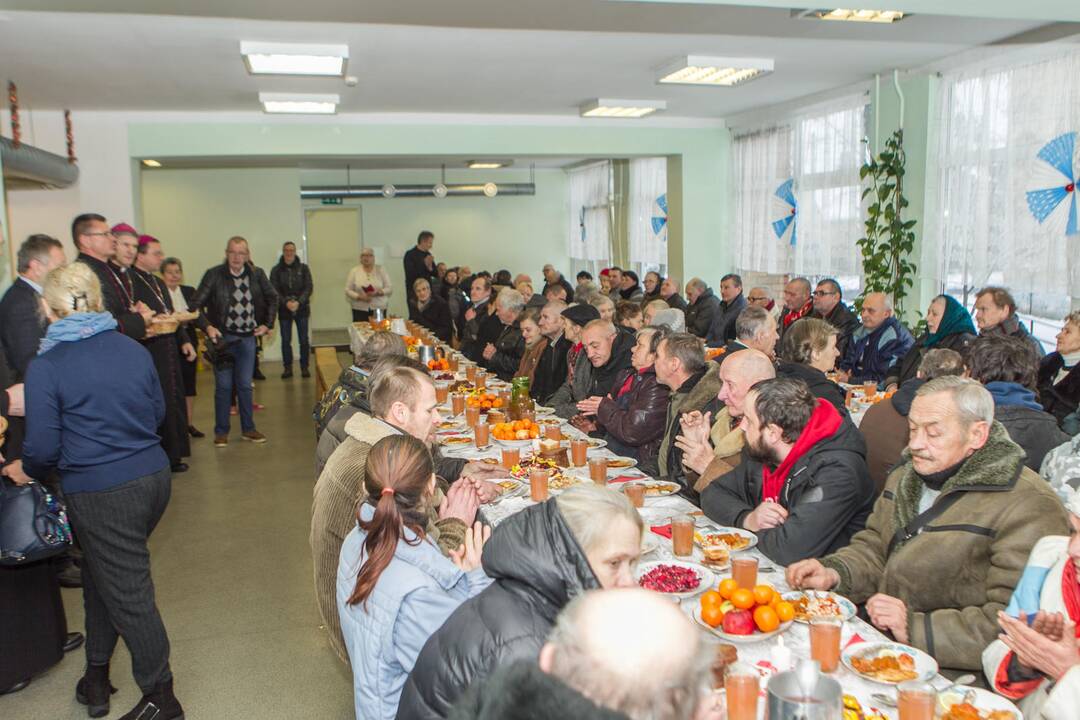 Kūčių pusryčiai skurstantiesiems