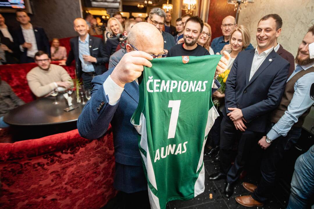 V. Matijošaitis švenčia triuškinančią pergalę Kaune