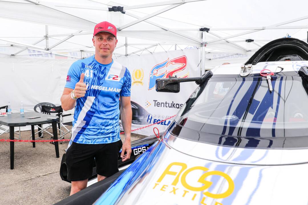 F-2 pasaulio čempionatas: pirmo etapo finalinė diena
