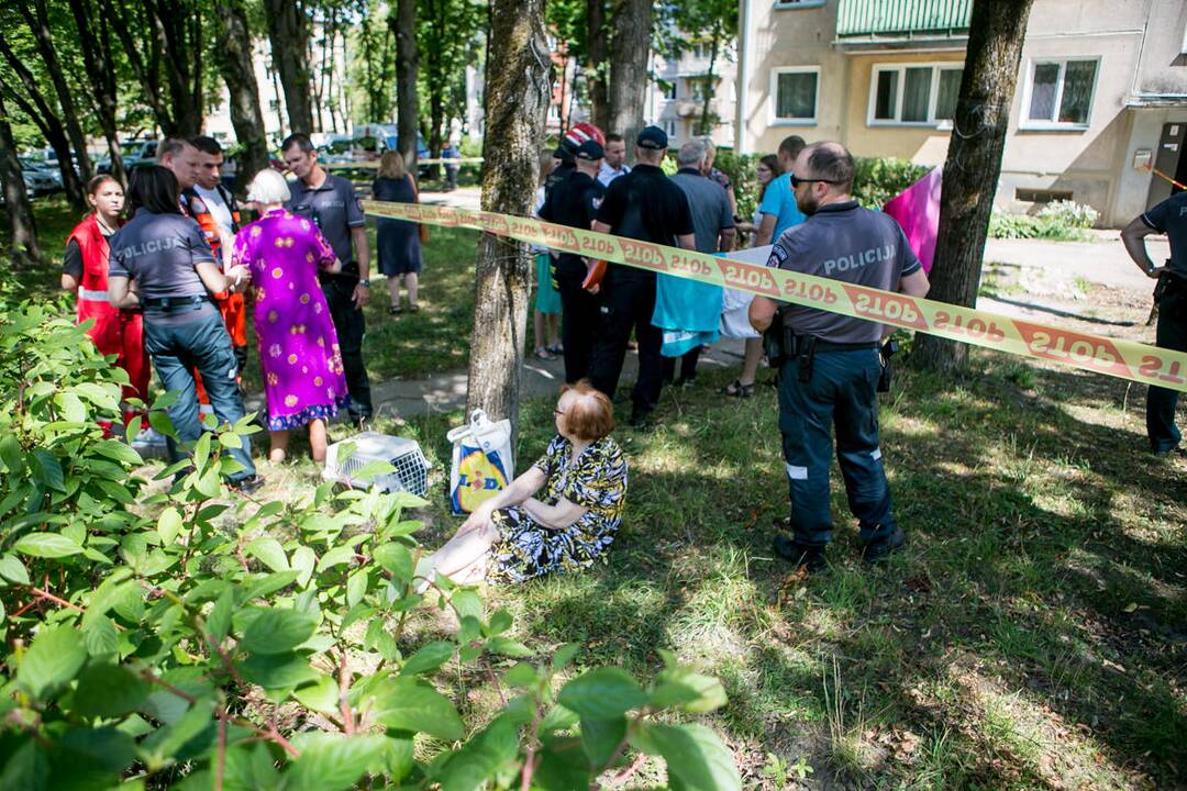 Kauno daugiabučio sienoje atsivėrė didžiulis plyšys