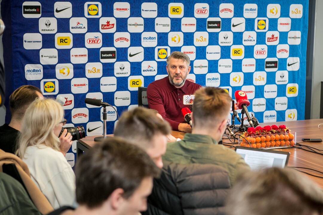 Naujojo Lietuvos krepšinio rinktinės vyriausiojo trenerio D. Maskoliūno spaudos konferencija