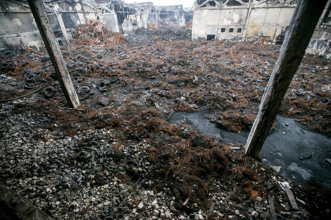 Gaisro nuniokota „Ekologistika“ praėjus dviem mėnesiams po nelaimės