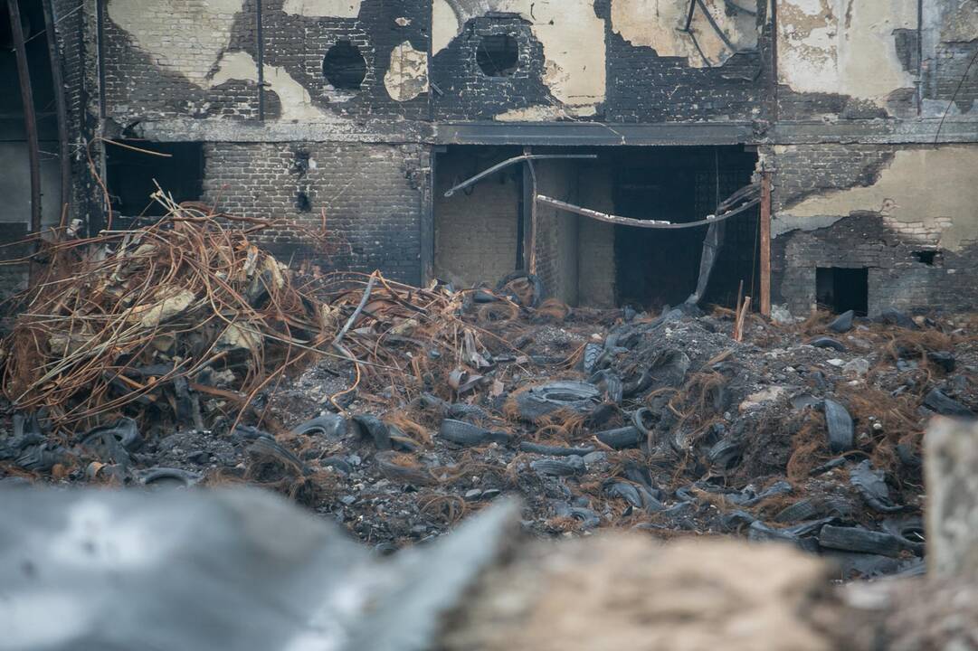 Gaisro nuniokota „Ekologistika“ praėjus dviem mėnesiams po nelaimės
