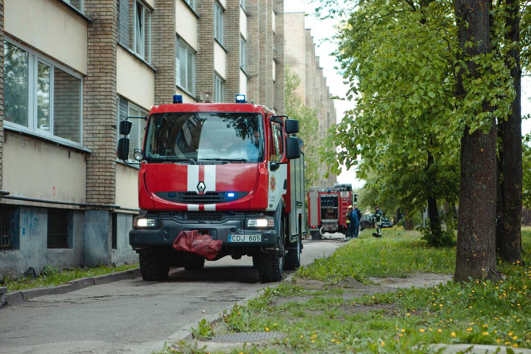 Gaisras Partizanų gatvės daugiabutyje