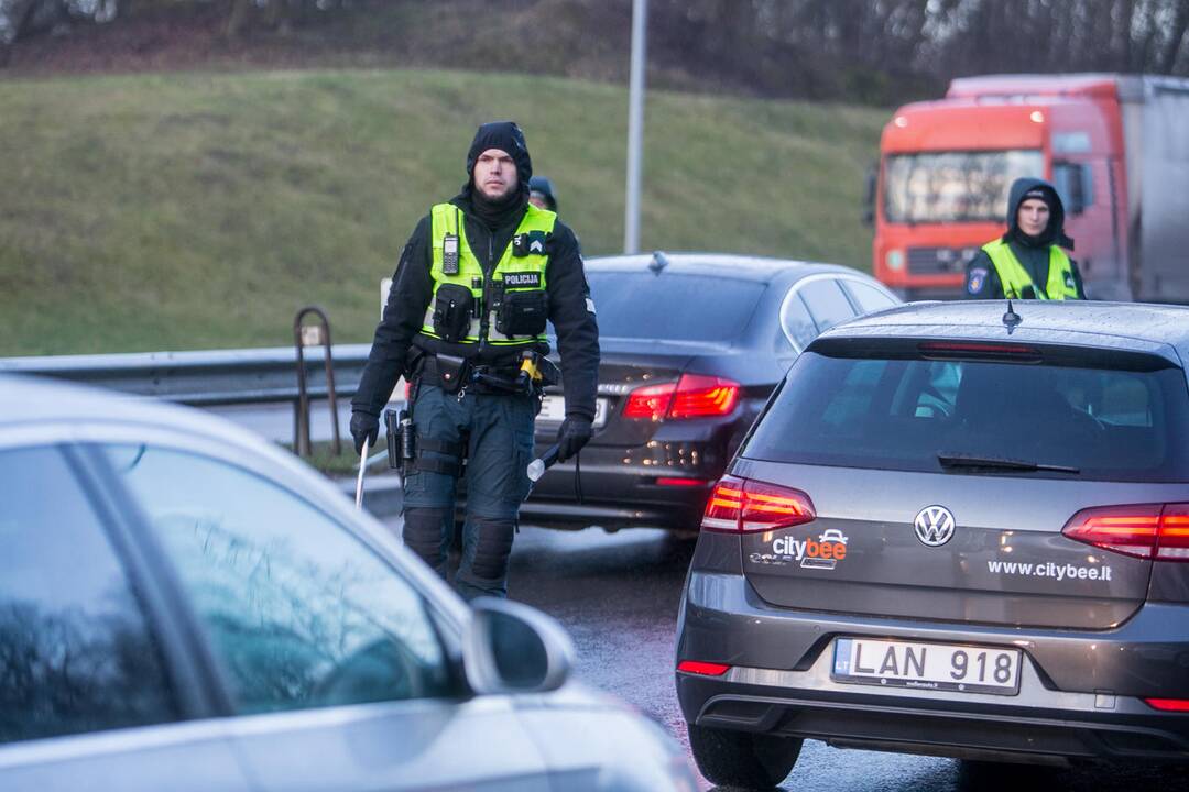 Pareigūnų reidas Europos prospekte