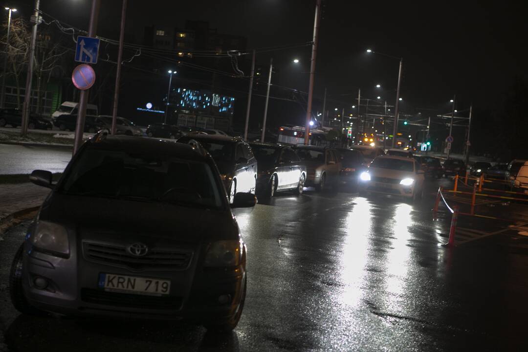 Kauniečiai užgulė prekybos centrus