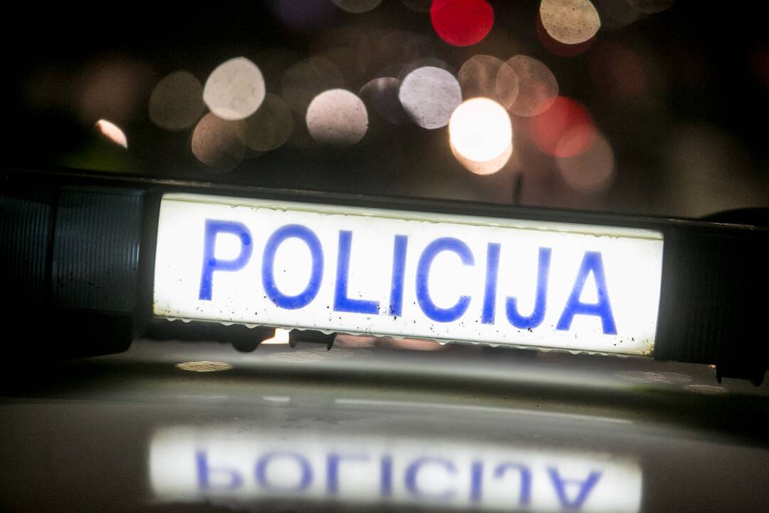 Vakare policijos patikros punktai Kaune dirba pilnu tempu