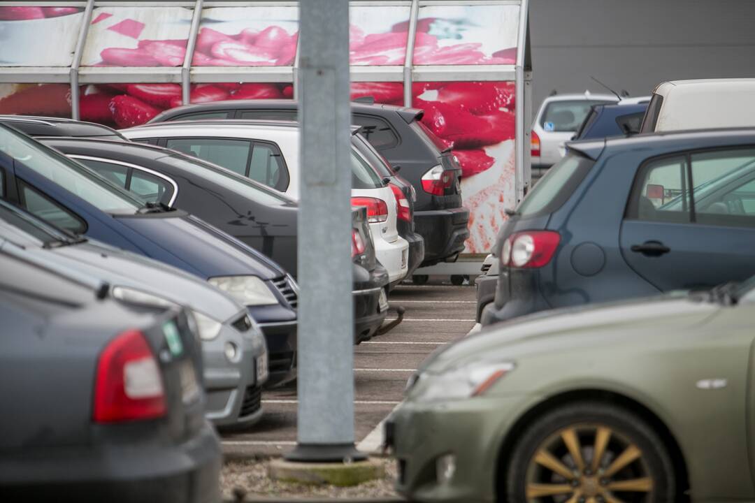 Pirkėjų apgultis Kauno prekybos centruose baigėsi