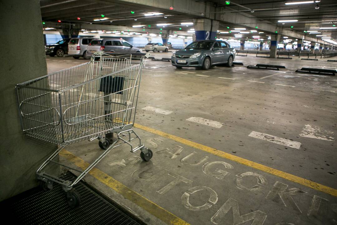 Pirkėjų apgultis Kauno prekybos centruose baigėsi