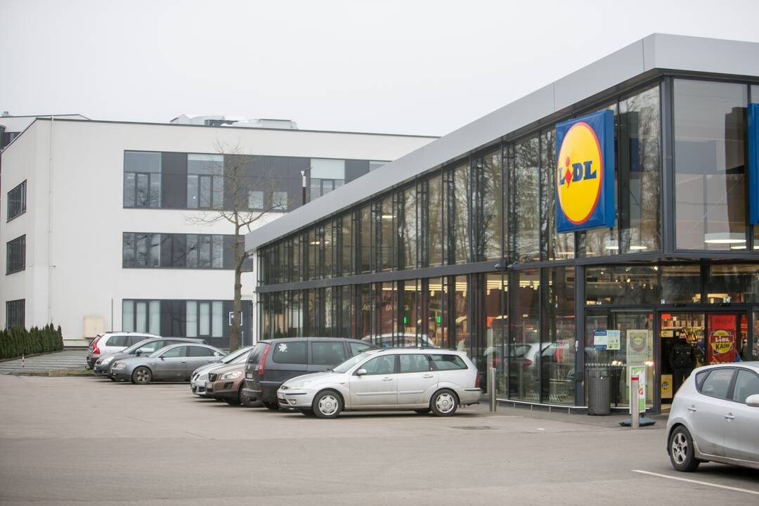 Pirkėjų apgultis Kauno prekybos centruose baigėsi