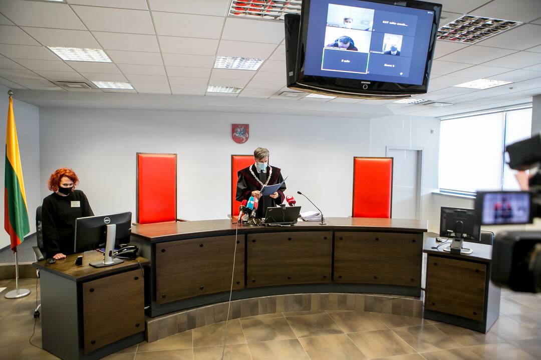 Teismas paskelbė, kad H. Daktaras lieka įkalintas iki gyvo galvos