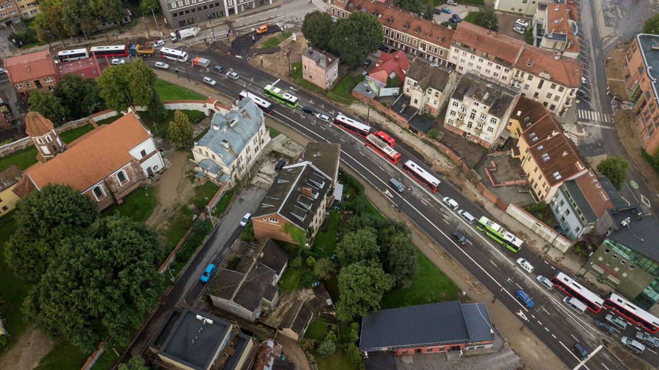 Atnaujintas eismas Pilies žiedu