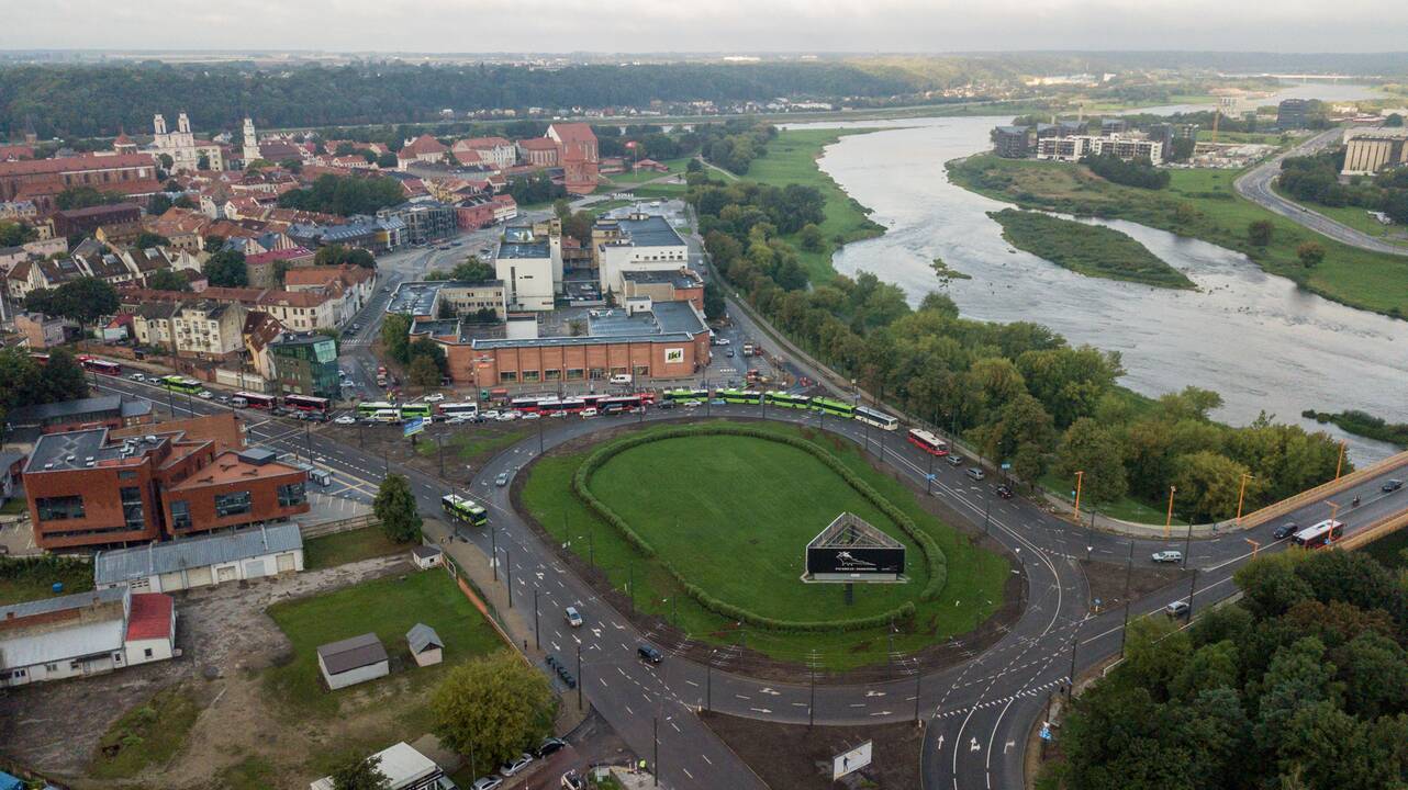 Atnaujintas eismas Pilies žiedu