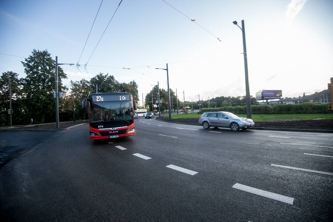 Atnaujintas eismas Pilies žiedu