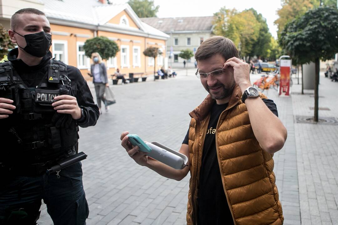 Antanas Kandrotas-Celofanas bandė be galimybių paso patekti į „Akropolį“