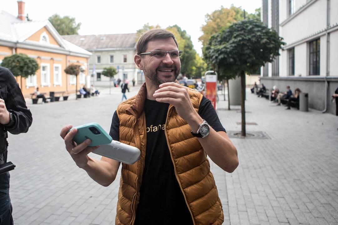 Antanas Kandrotas-Celofanas bandė be galimybių paso patekti į „Akropolį“