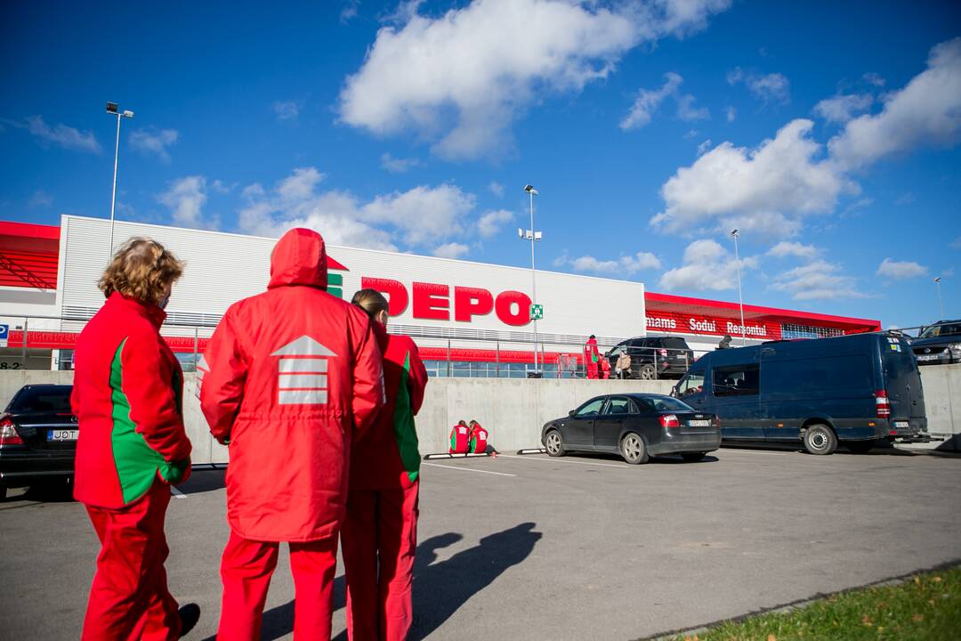 Po pranešimo apie sprogmenį iš Kauno „Depo“ evakuoti žmonės