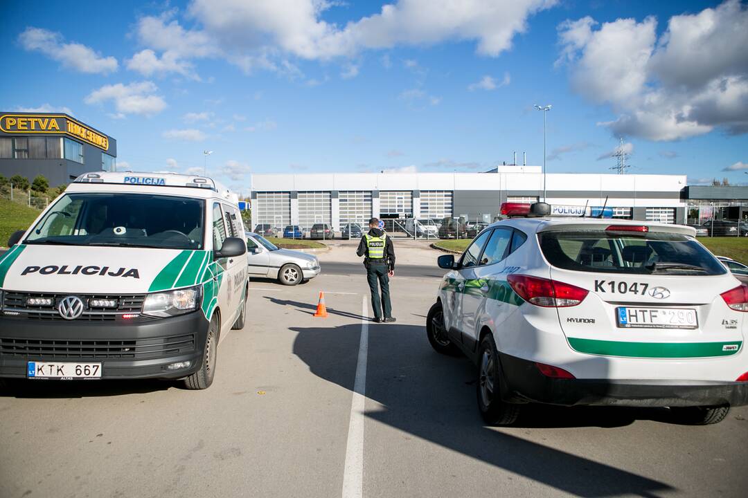 Po pranešimo apie sprogmenį iš Kauno „Depo“ evakuoti žmonės