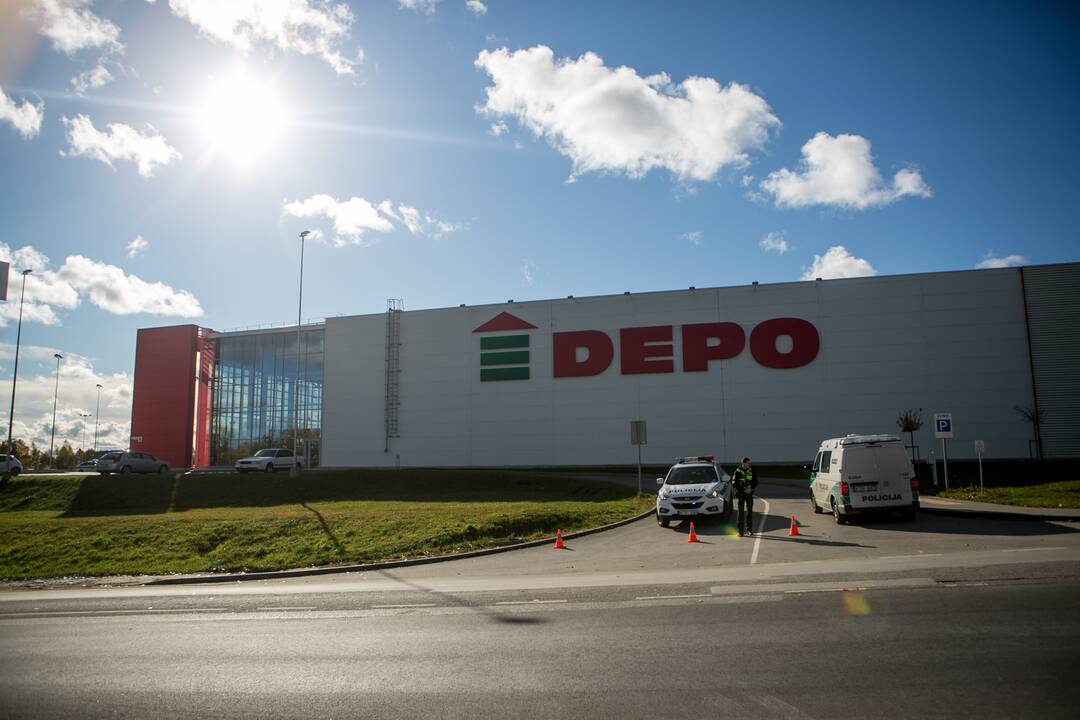 Po pranešimo apie sprogmenį iš Kauno „Depo“ evakuoti žmonės