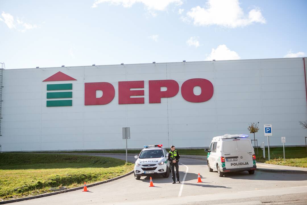 Po pranešimo apie sprogmenį iš Kauno „Depo“ evakuoti žmonės