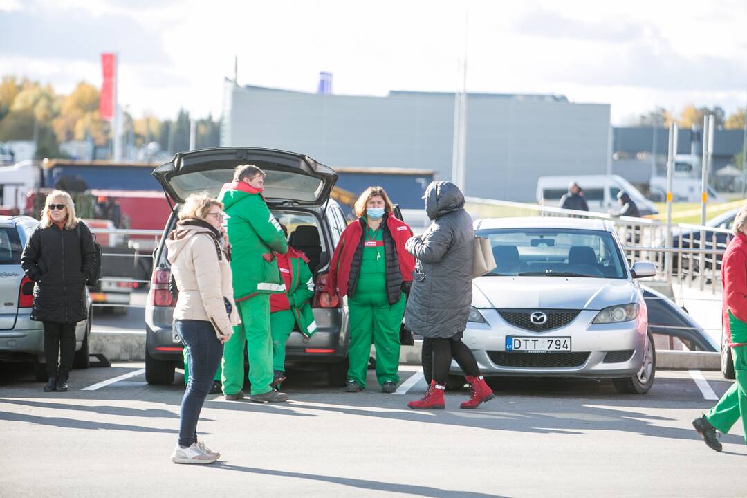 Po pranešimo apie sprogmenį iš Kauno „Depo“ evakuoti žmonės