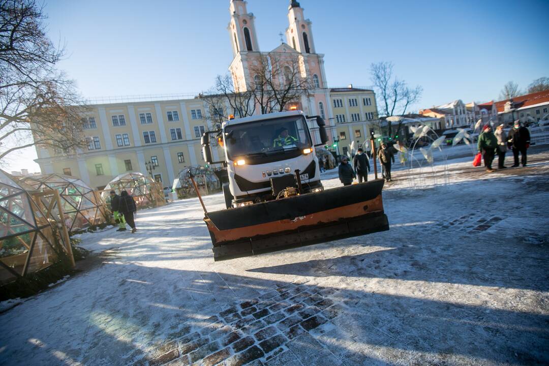 Kauniečiai leidžia laiką stebuklingame Kalėdų sode