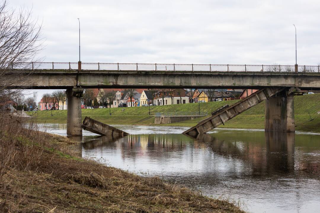 Kėdainiuose įgriuvo tiltas