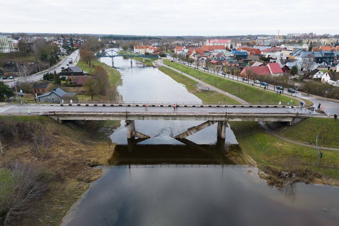 Kėdainiuose įgriuvo tiltas