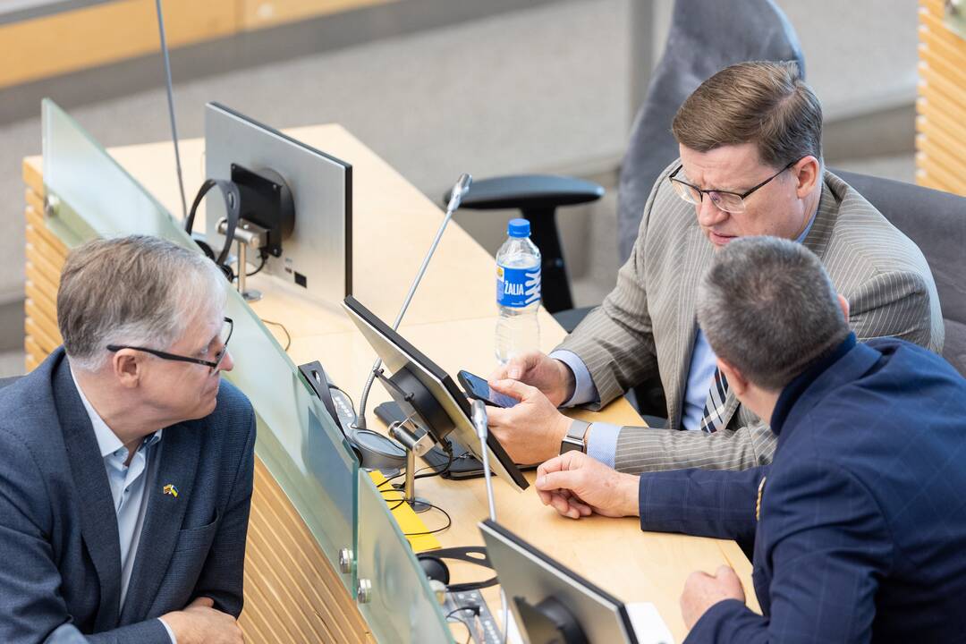 Seimas susirinko į neeilinę sesiją