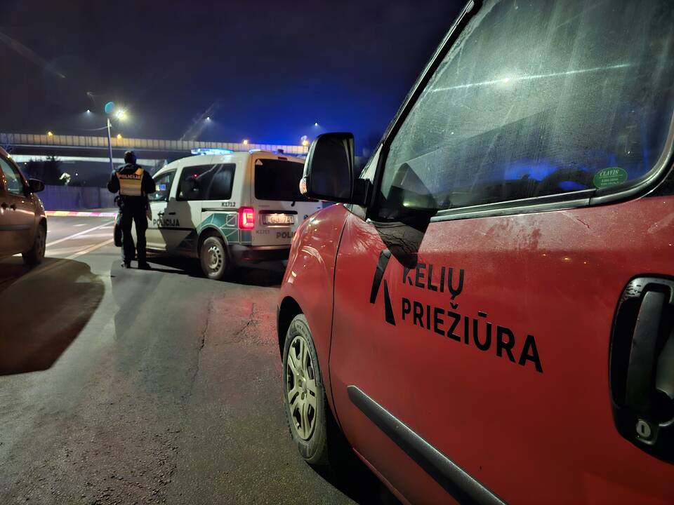 Nugriuvo tvarkomo A. Meškinio tilto konstrukcija