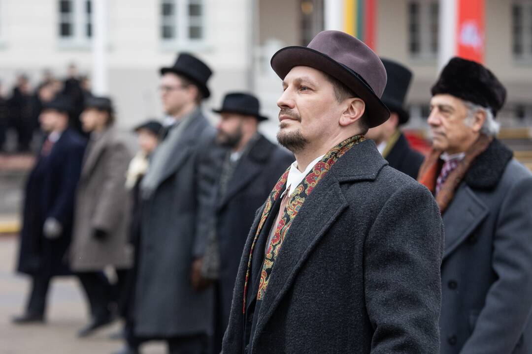 Trijų Baltijos valstybių vėliavų pakėlimas Daukanto aikštėje