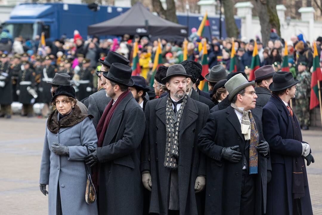 Trijų Baltijos valstybių vėliavų pakėlimas Daukanto aikštėje