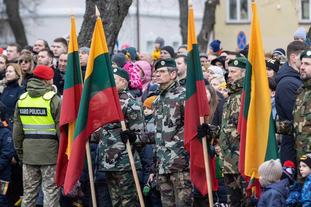 Trijų Baltijos valstybių vėliavų pakėlimas Daukanto aikštėje