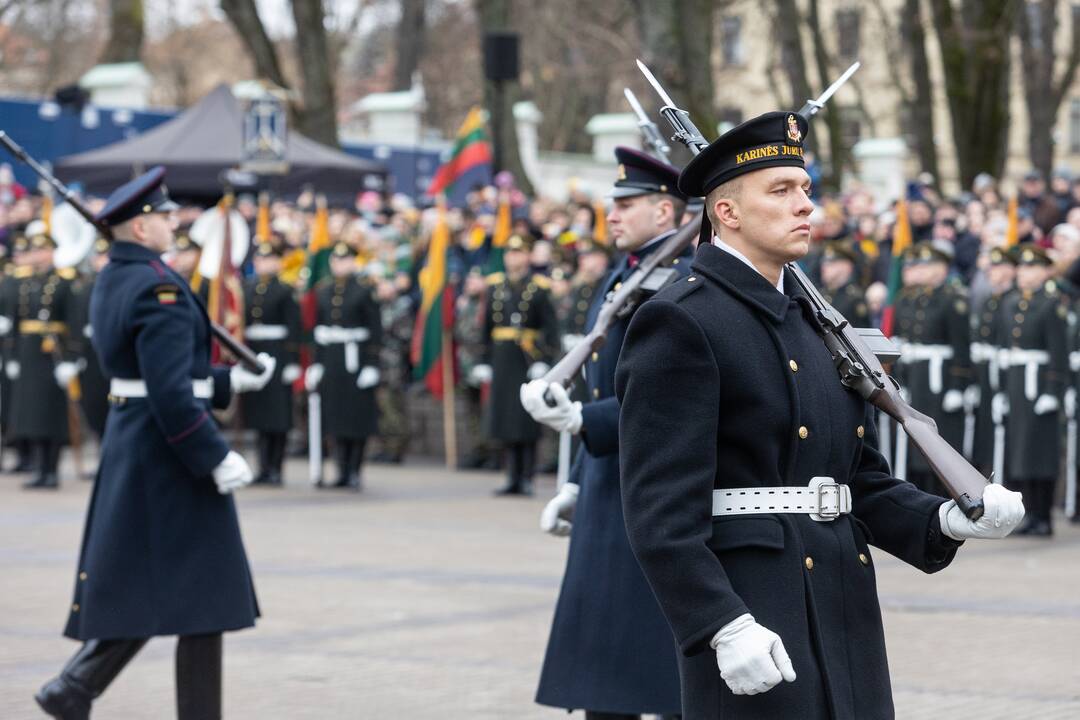 Trijų Baltijos valstybių vėliavų pakėlimas Daukanto aikštėje