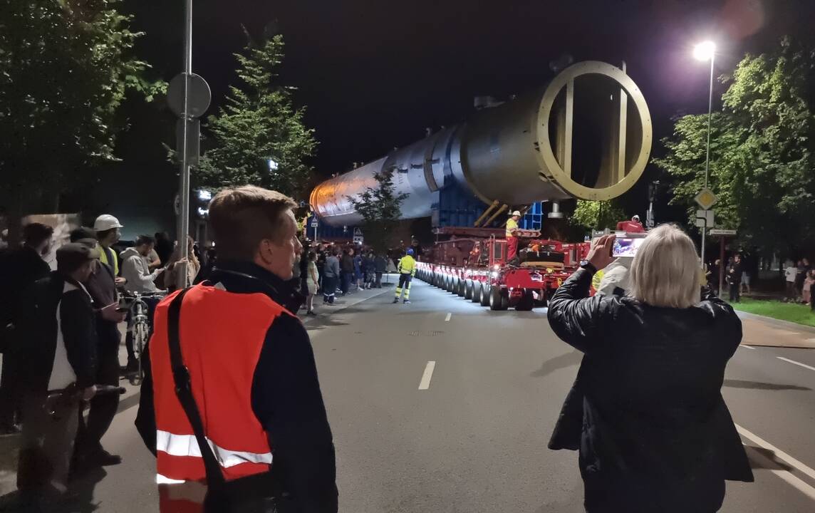 Didžiausio krovinio šalies istorijoje gabenimas