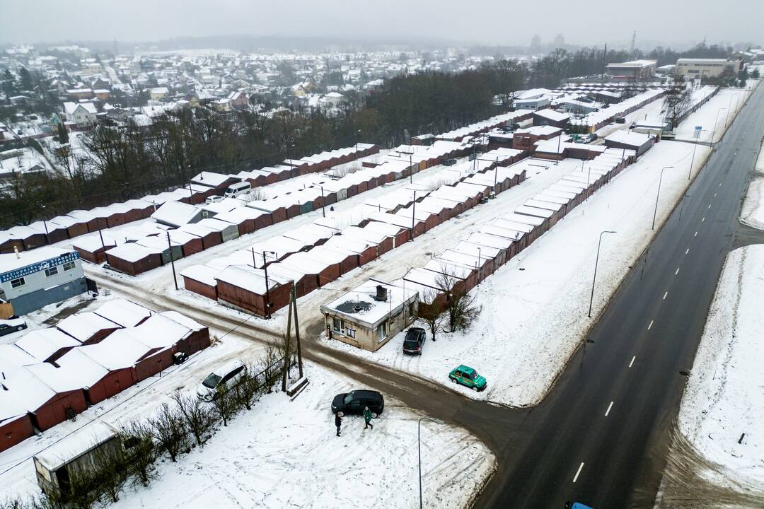 Garažai Technikos g., kur buvo laikoma pagrobta mergaitė