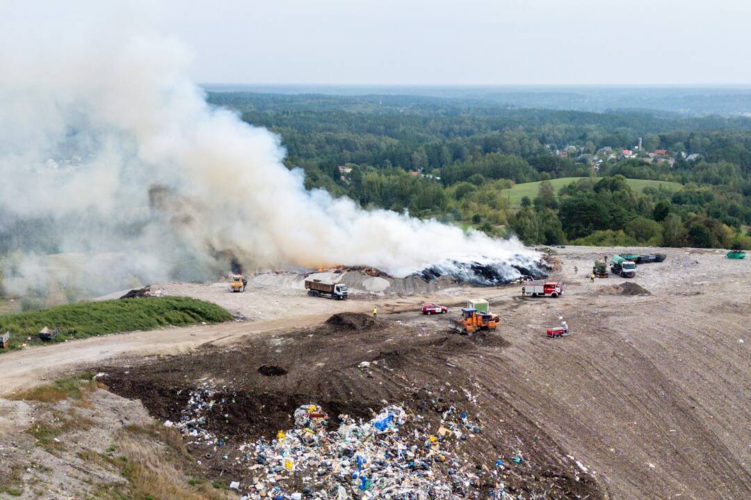 Vėl dega Lapių sąvartynas