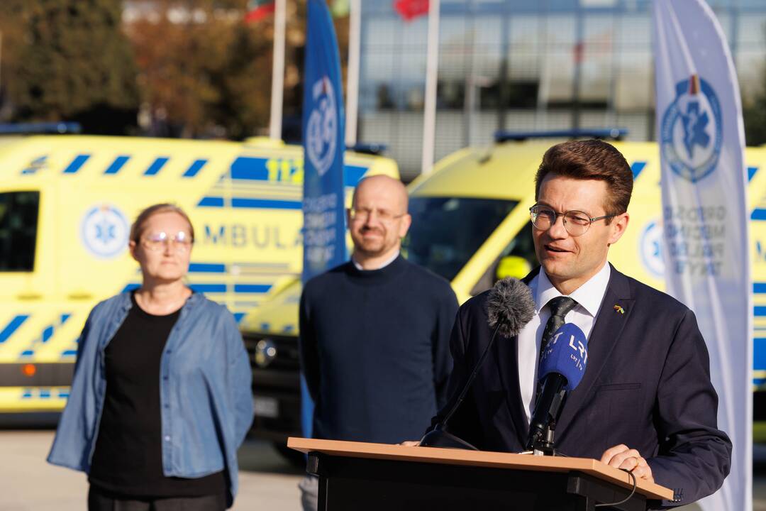 Kaune pristatyti nauji greitosios pagalbos automobiliai