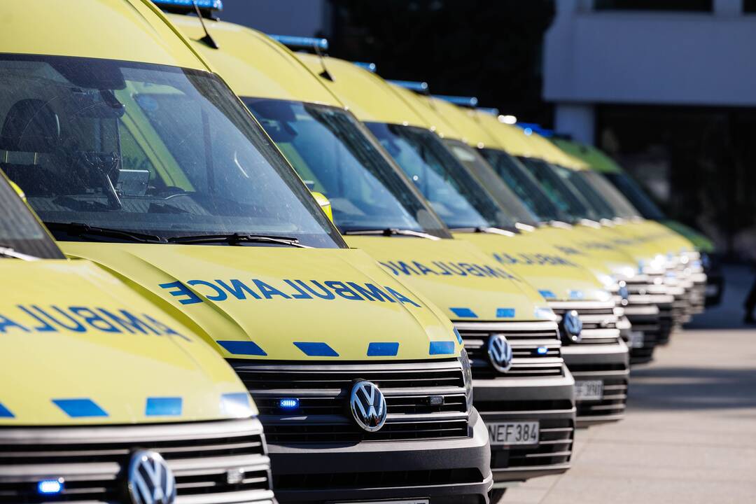 Kaune pristatyti nauji greitosios pagalbos automobiliai