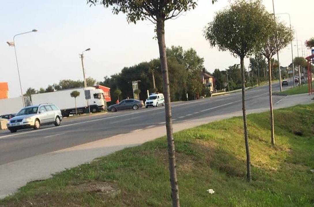 Po susidūrimo su BMW dviratininkas atsidūrė ligoninėje