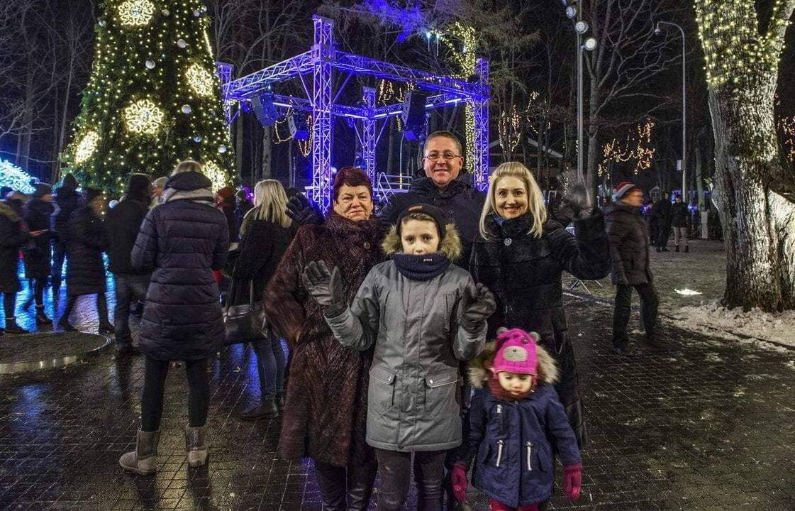 Palangoje įžiebta Kalėdų eglė